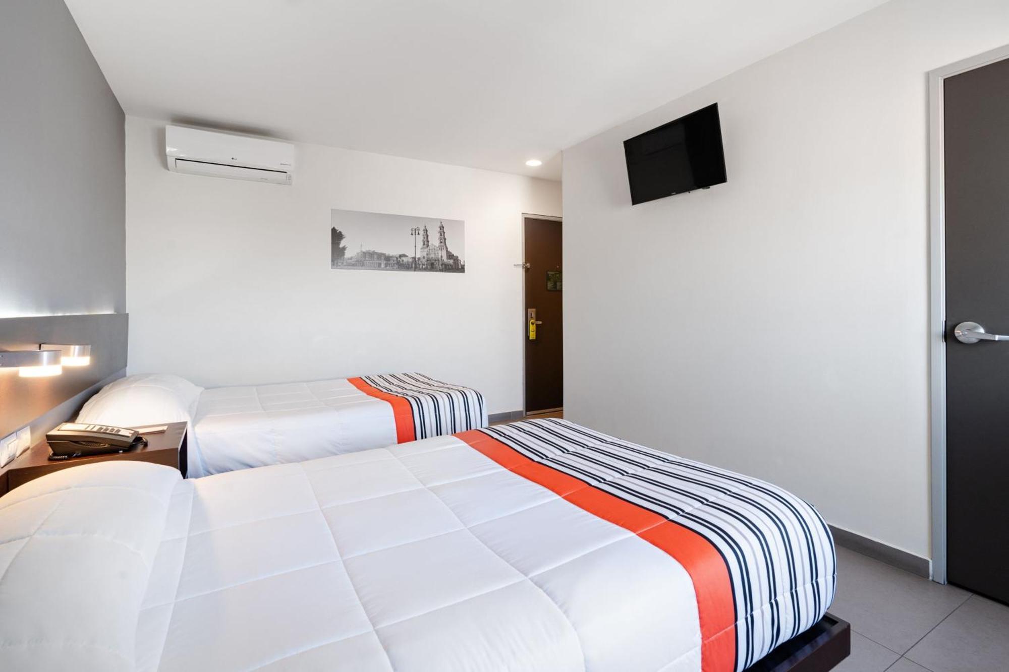 City Express Junior By Marriott Aguascalientes Centro Екстериор снимка