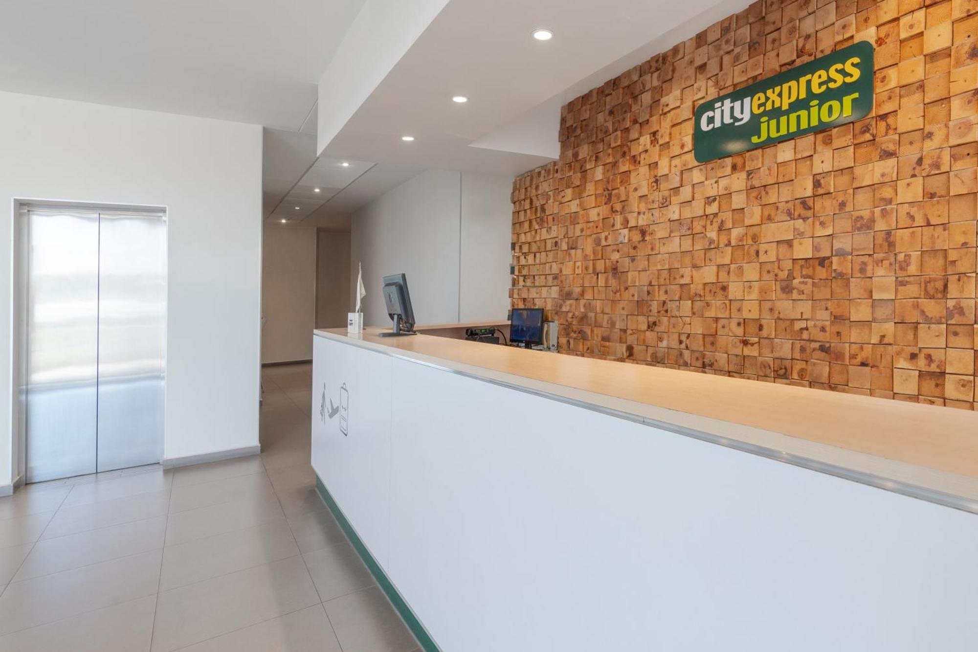 City Express Junior By Marriott Aguascalientes Centro Екстериор снимка